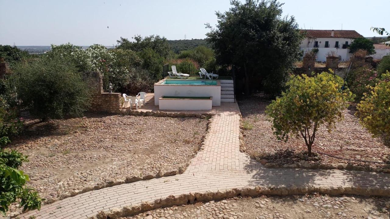 Casa Del Almezo Guest House อัลโมโดวาร์ เดล ริโอ ภายนอก รูปภาพ