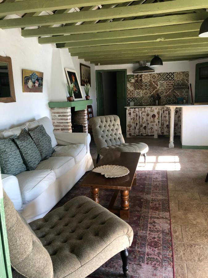 Casa Del Almezo Guest House อัลโมโดวาร์ เดล ริโอ ภายนอก รูปภาพ