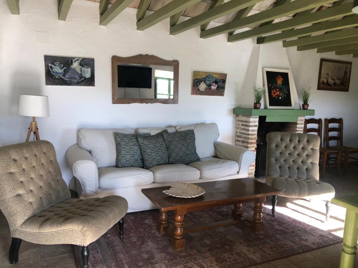 Casa Del Almezo Guest House อัลโมโดวาร์ เดล ริโอ ภายนอก รูปภาพ