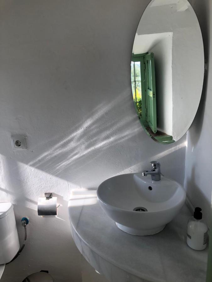 Casa Del Almezo Guest House อัลโมโดวาร์ เดล ริโอ ภายนอก รูปภาพ